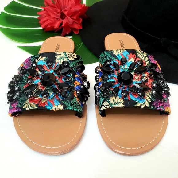 ‼️CLEARANCE‼️ 🍟 Gorgeous Express jeweled slides size 7 🍟 - Picture 4 of 8